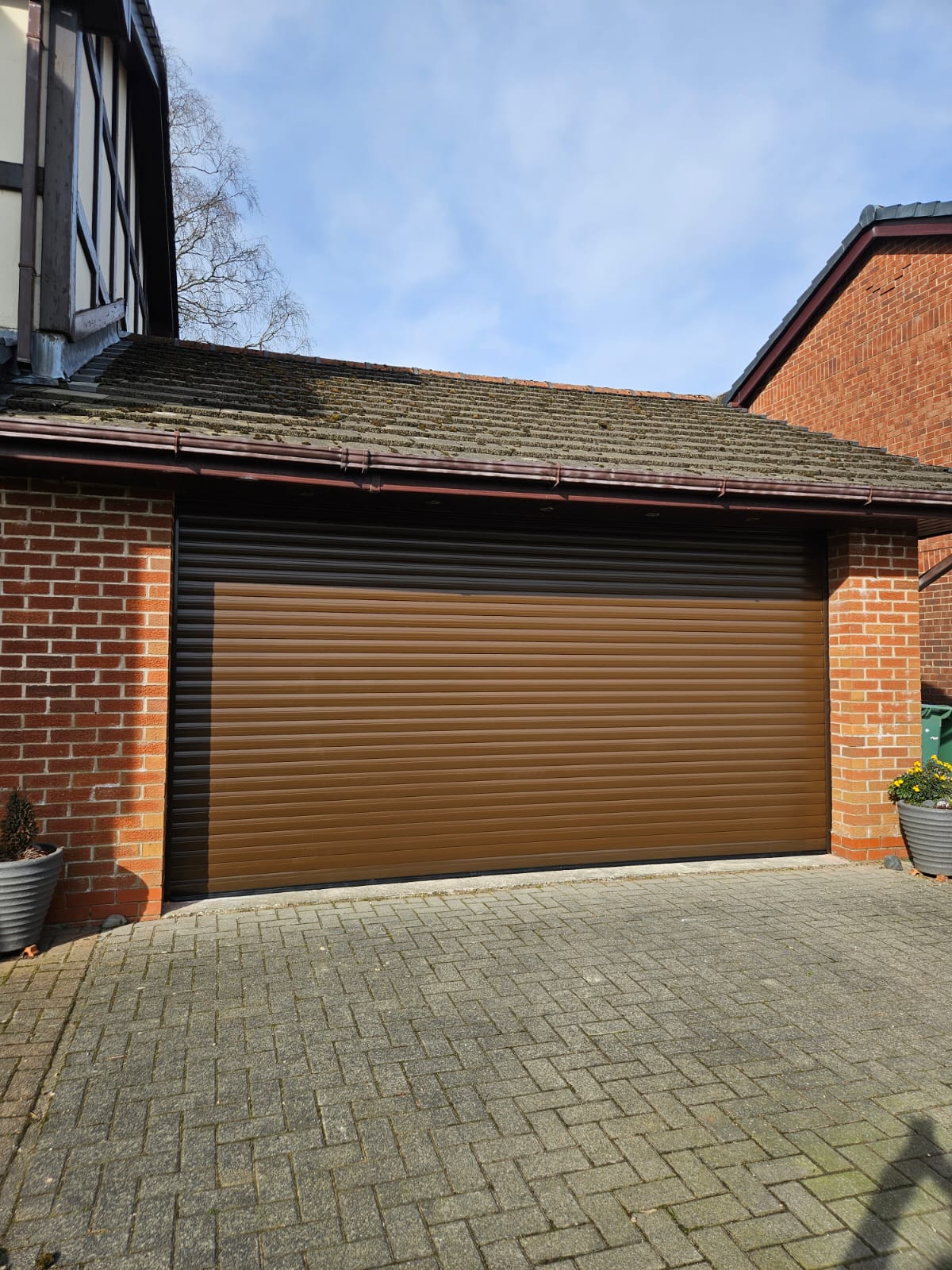 Sectional garage door Leeds by Elite Entrances
